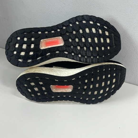 Adidas Women’s Ultraboost 20 Shoe's in Black Size 5.5 - Picture 9 of 9